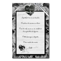 carte de menu coeur en noir et blanc sur fond fleuri